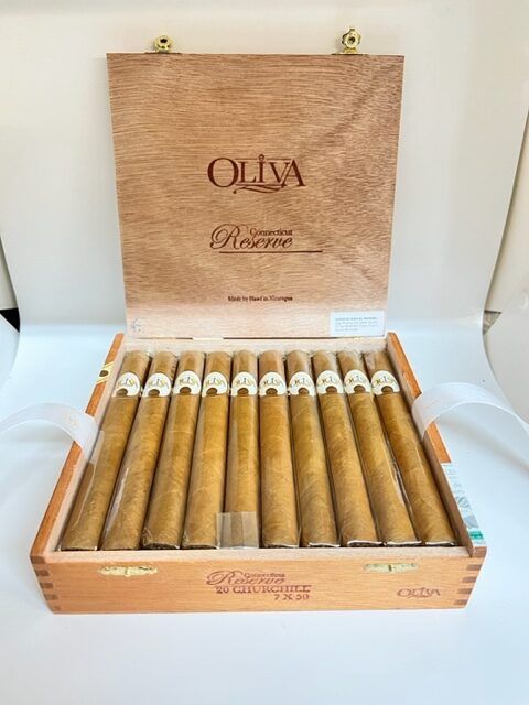 Oliva Connecticut Reserve Churchill Oliva Connecticut Reserve Churchill