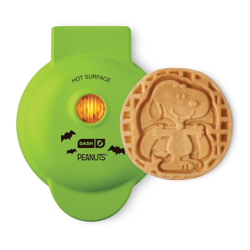 Dash Snoopy Mini Waffle Maker