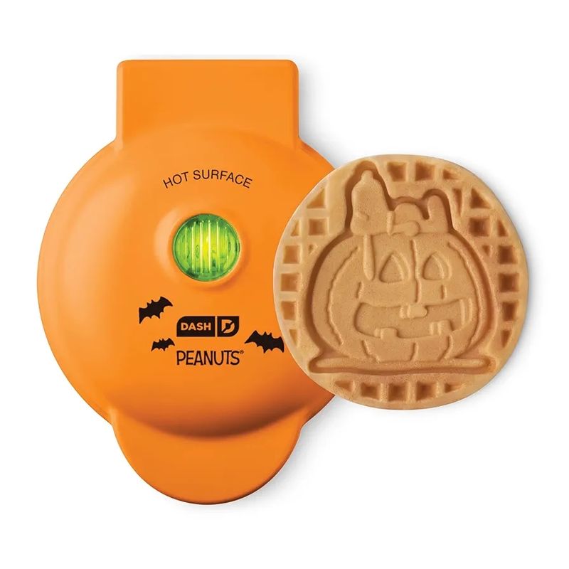 Dash Snoopy Mini Waffle Maker