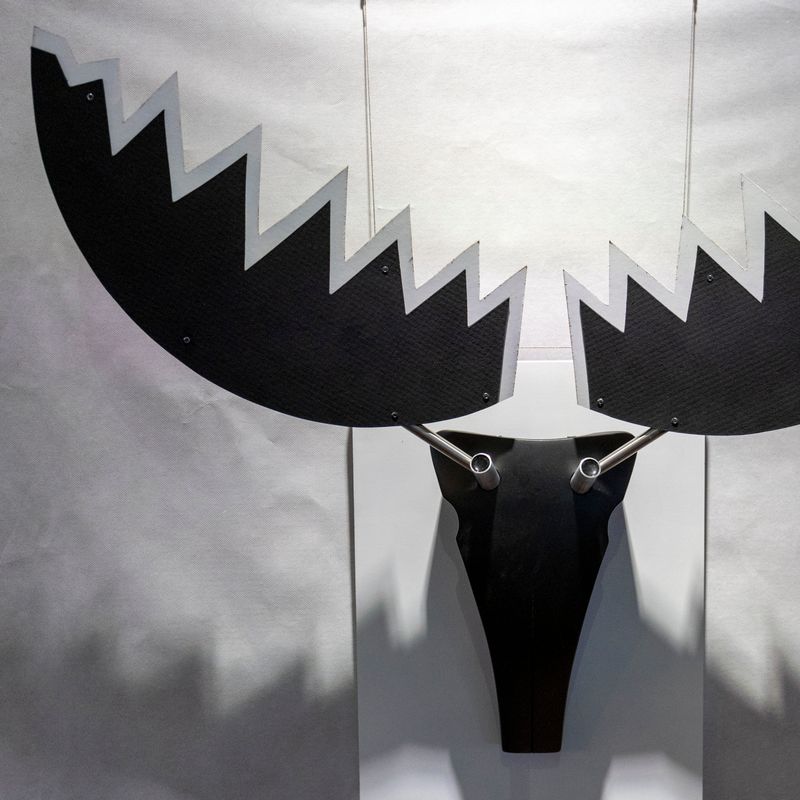 Wandskulptur "Twin" in schwarz