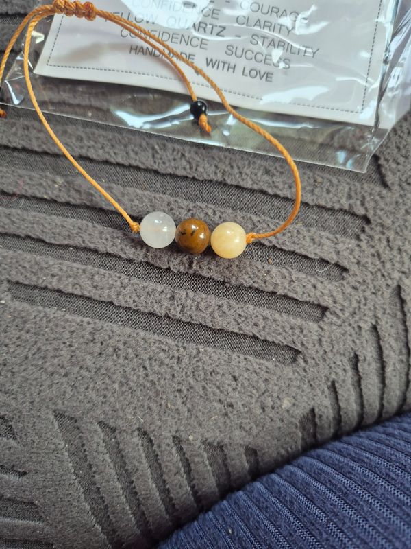 Confidence bracelet
