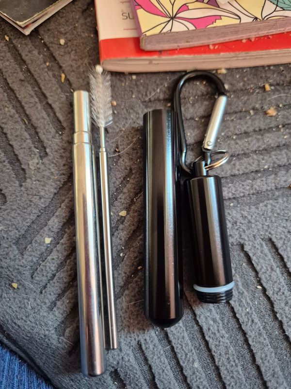 Travel straws
