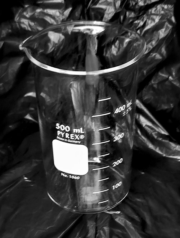 Original PYREX Glass Beaker 500 mL Berzelius Tall Form with Spout, Graduated