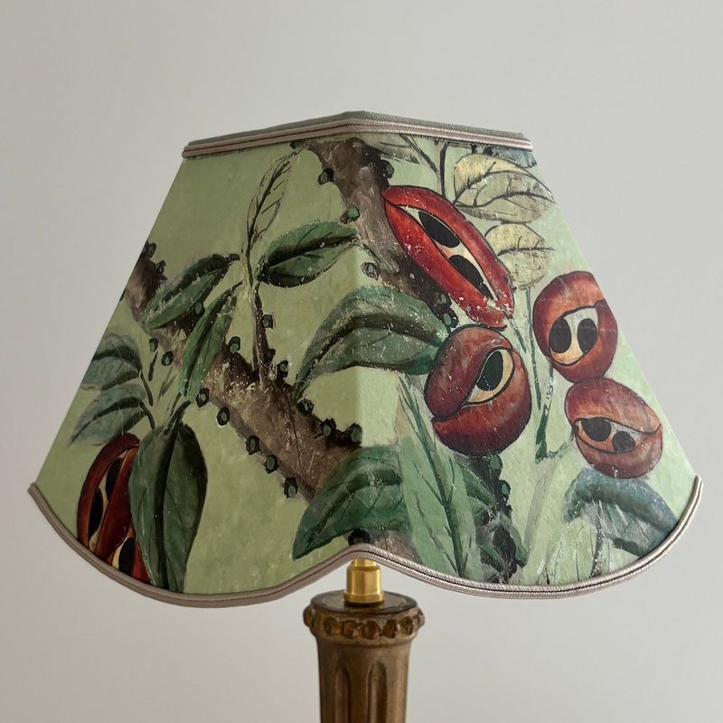 Abat-jour à festons papier peint Antoinette Poisson Abat-jour à festons papier peint Antoinette Poisson