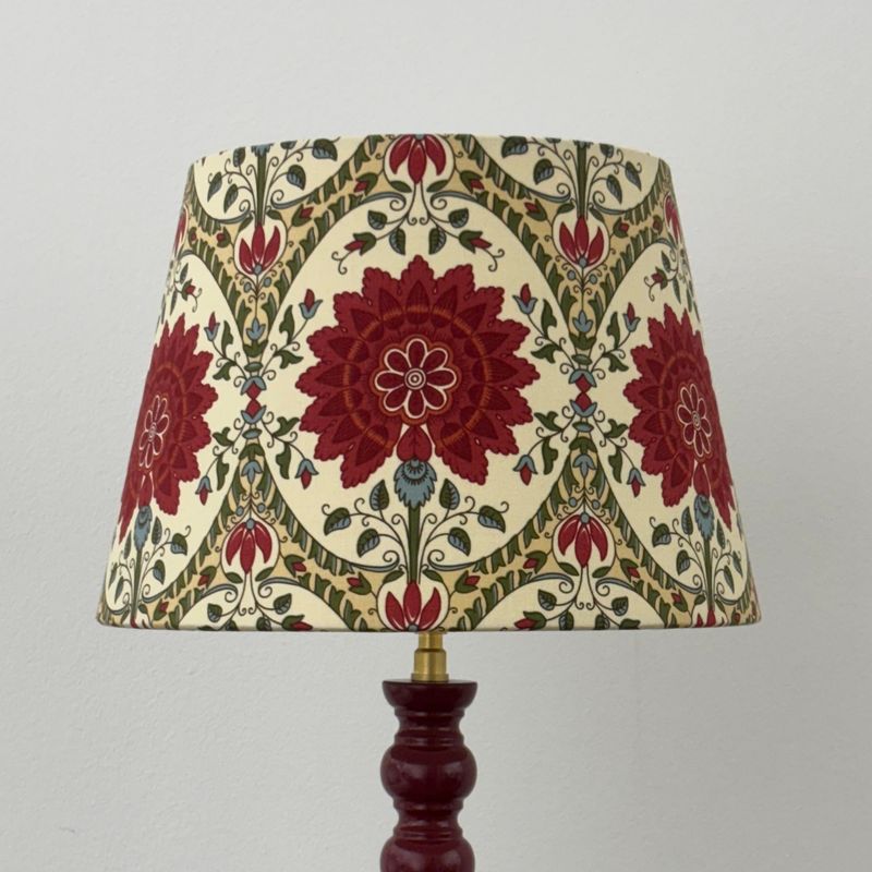 Abat-jour conique en tissu Braquenié