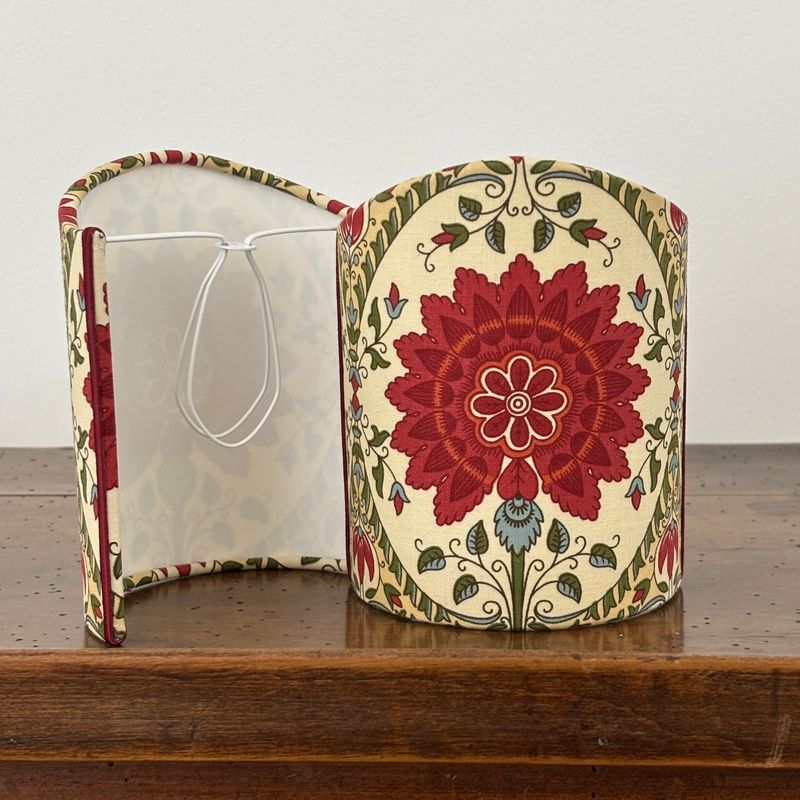 Abat-jour écran galbé en tissu Braquenié