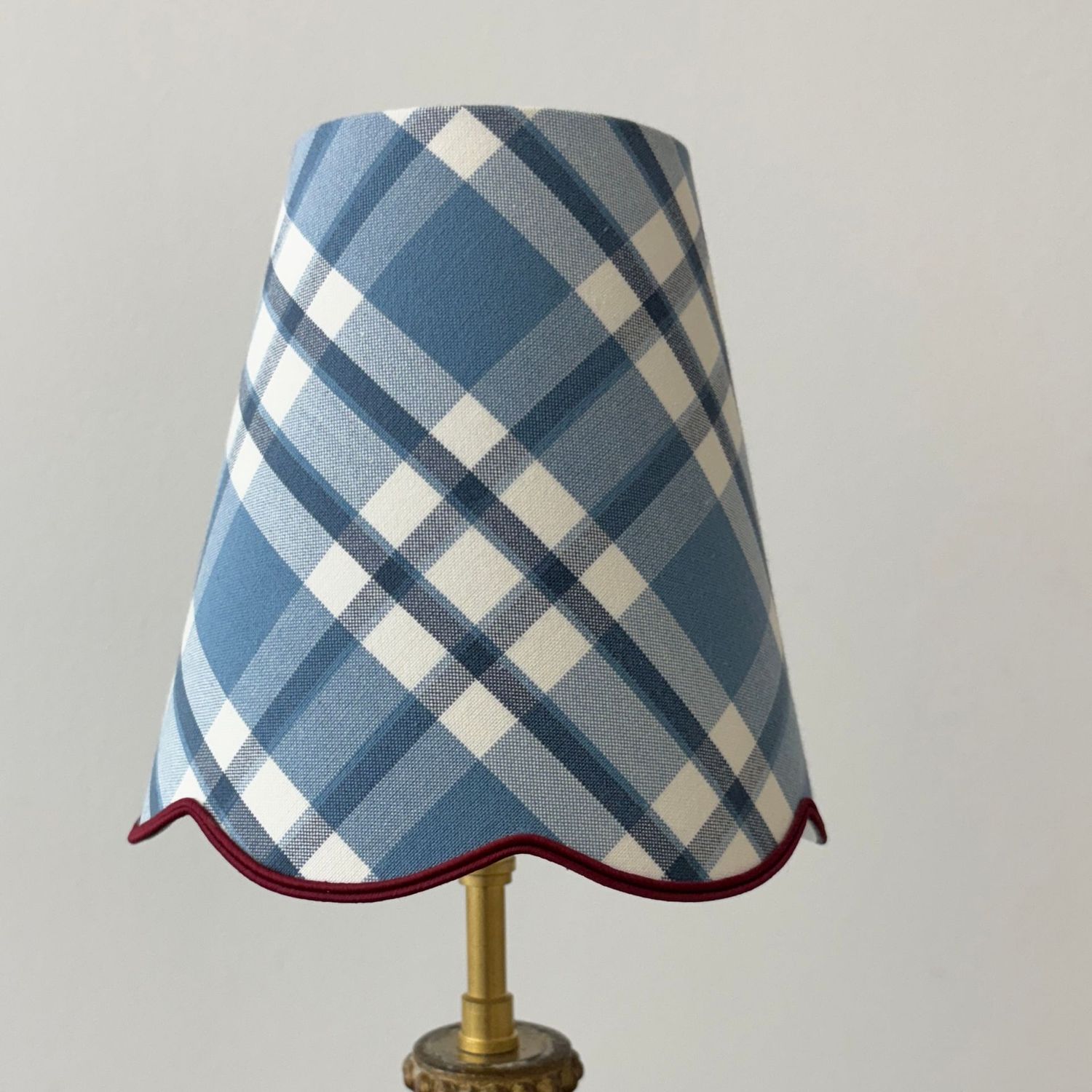 Abat-jour conique à festons tissu Jane Churchill Abat-jour conique à festons tissu Jane Churchill