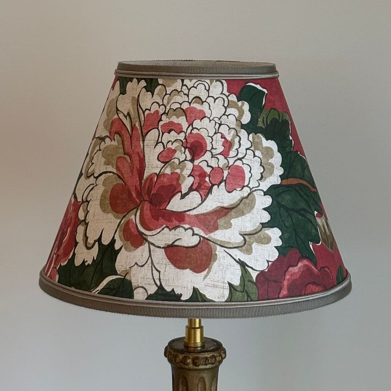 Abat-jour conique papier peint Colefax and Fowler