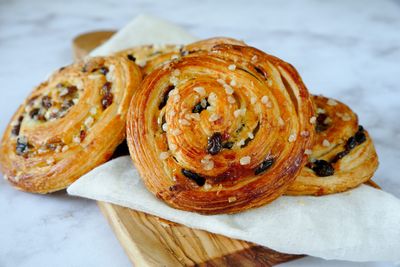 PAIN AU RAISINS