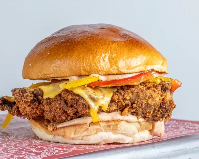 BURGER POULET-FRIES