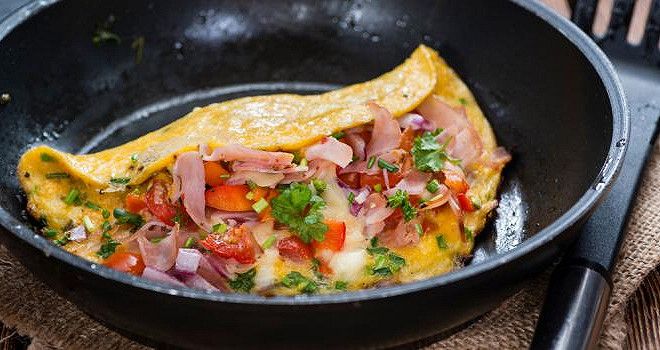 OMELETTE JAMBON-FROMAGE