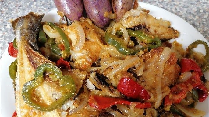 MAKAYABU (POISSON SALÉ AUX AUBERGINES)
