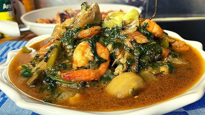 MOKALOU (POISSON FUMÉ AUX LÉGUMES VERTS)