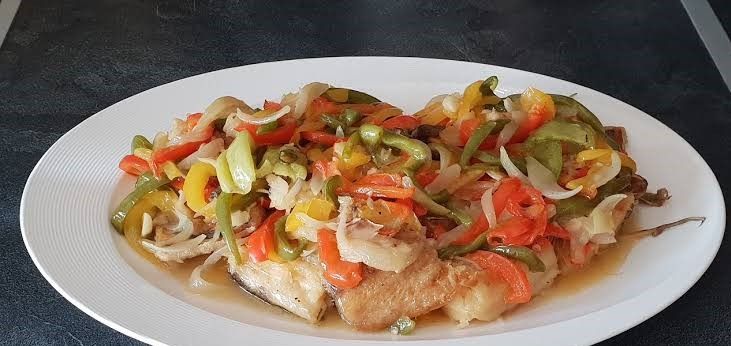 POISSON SALE AUX OIGNONS