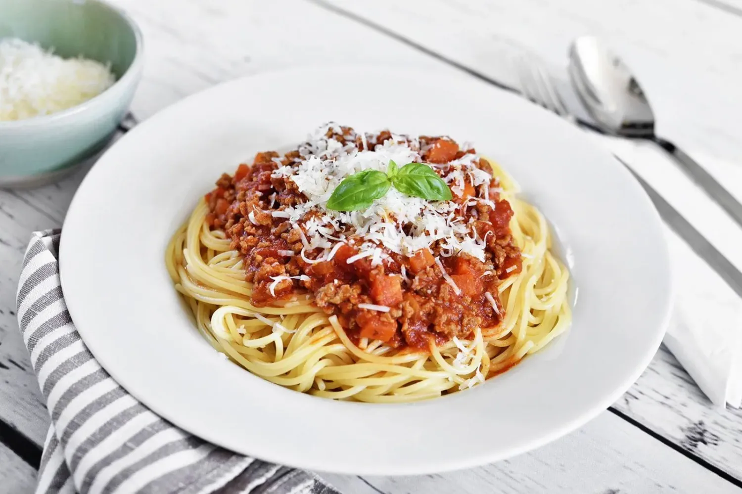 SPAGHETTI BOLOGNAISE