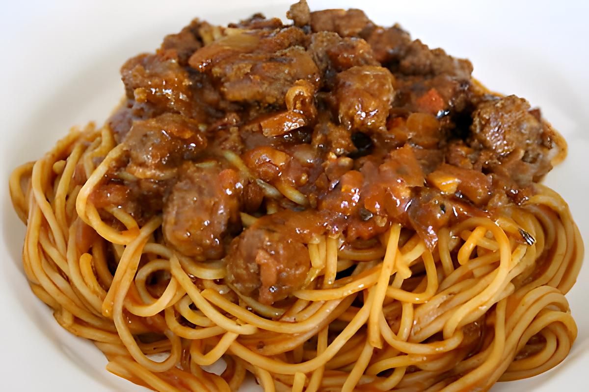 PÂTES BOLOGNAISE