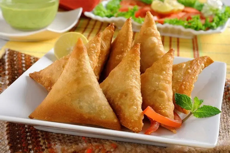 SAMOSSA À LA VIANDE  (5 PIÈCES)