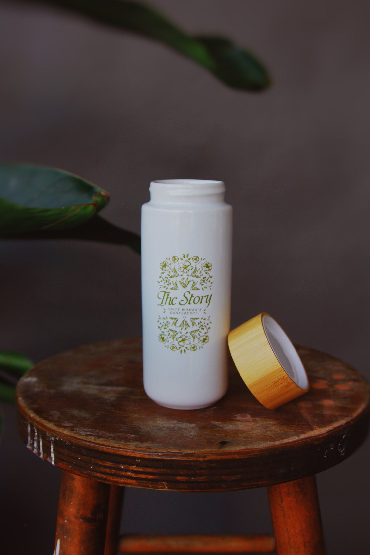 The Story: Stoneware Tumbler with Bamboo Lid