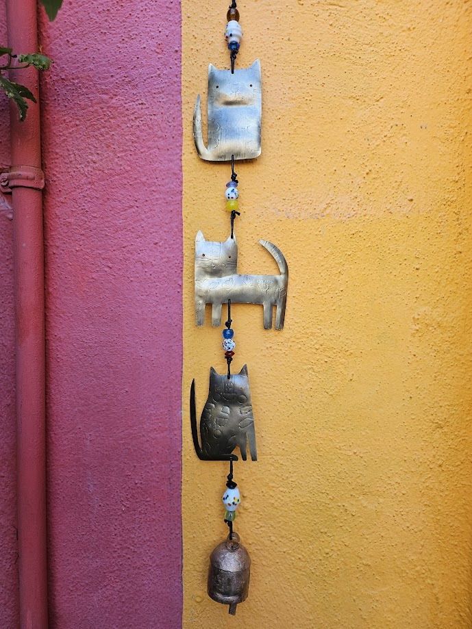 The Three Cats Beads And Bell Chime