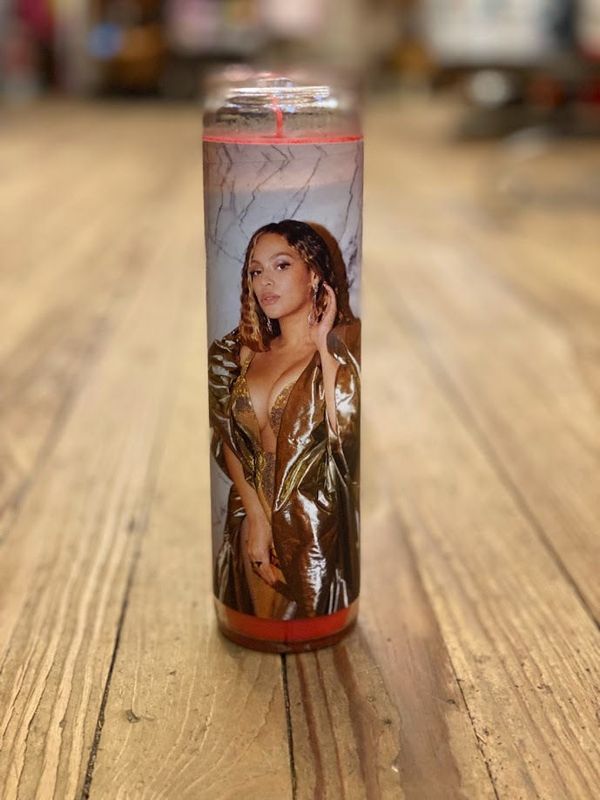 Beyoncé Gold Dress Saint Candle