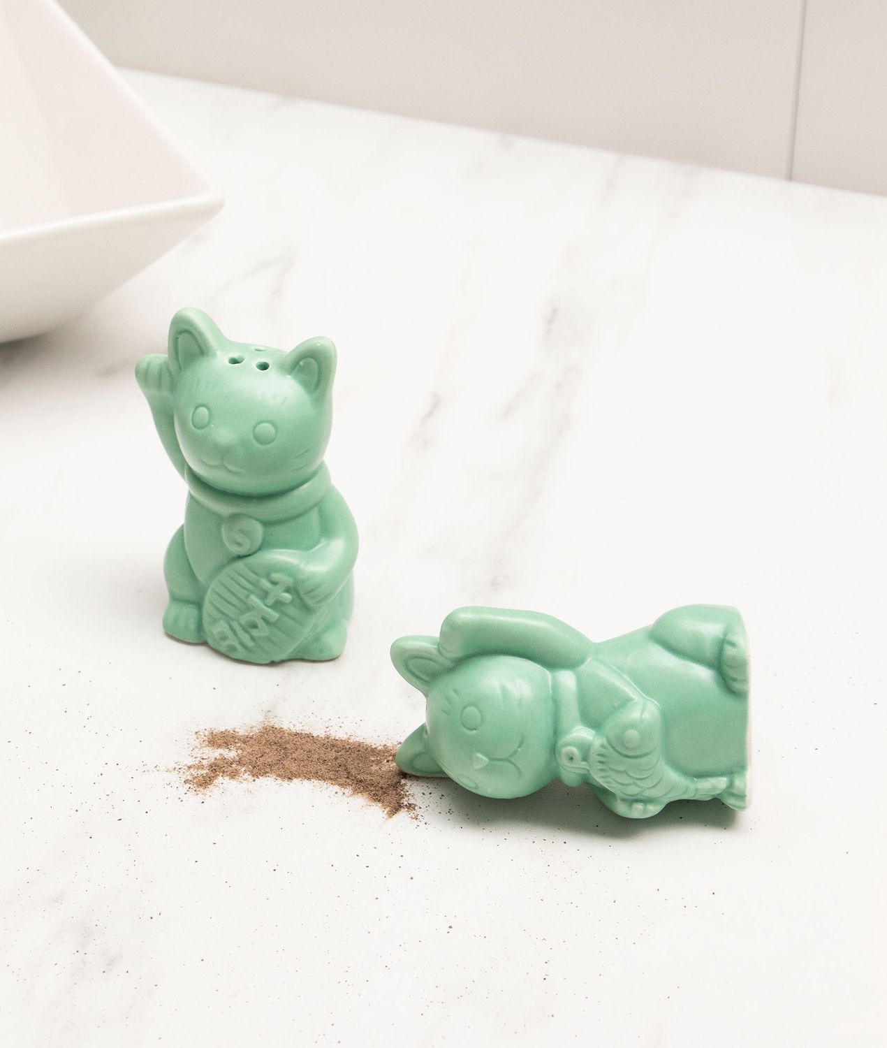 Maneki Neko Lucky Cat Green Salt And Pepper Shaker Set