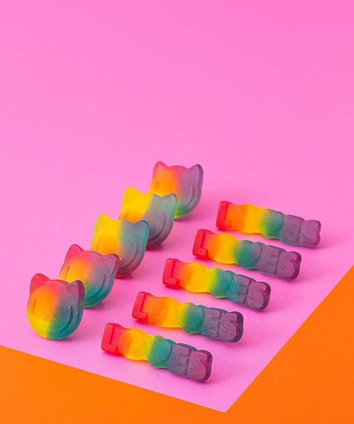 Candy Kitten Loves
