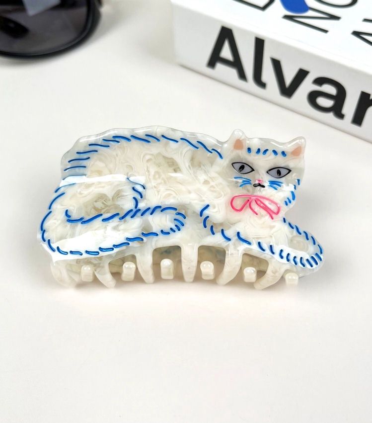 Persian Cat White Hair Claw Clip