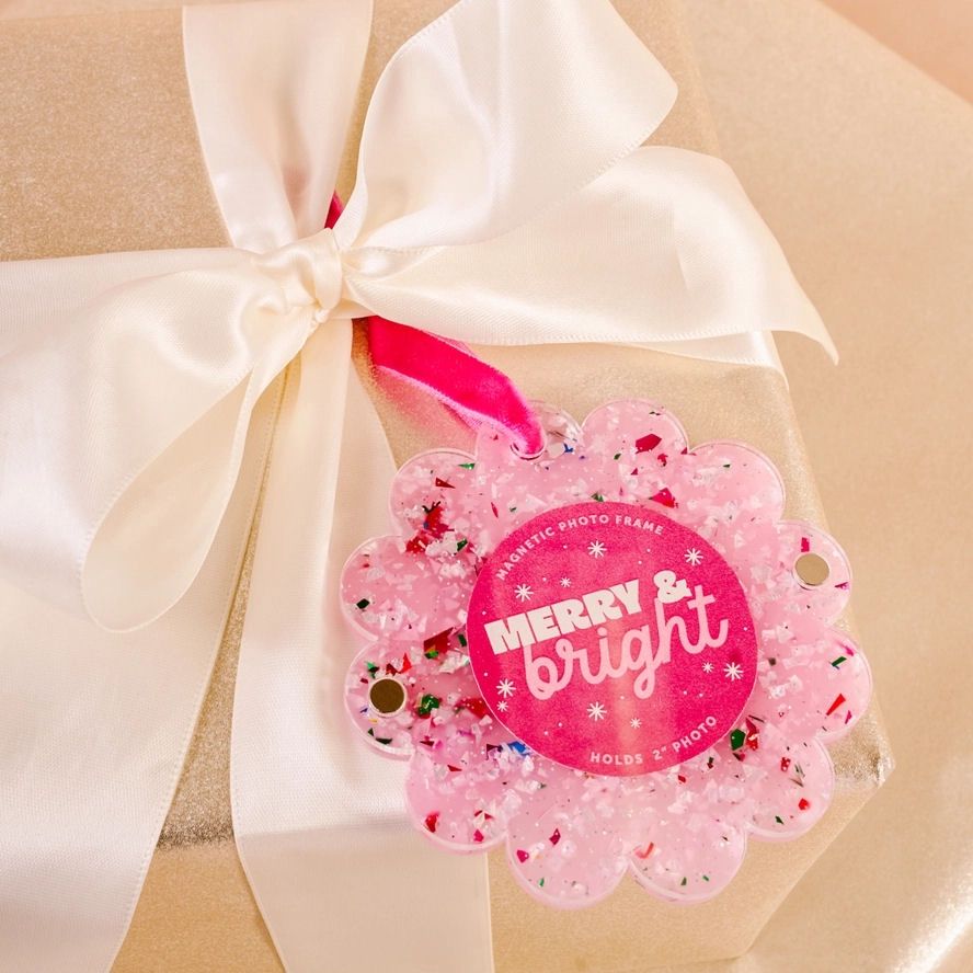 Scalloped Round Confetti Pink Picture Frame Ornament