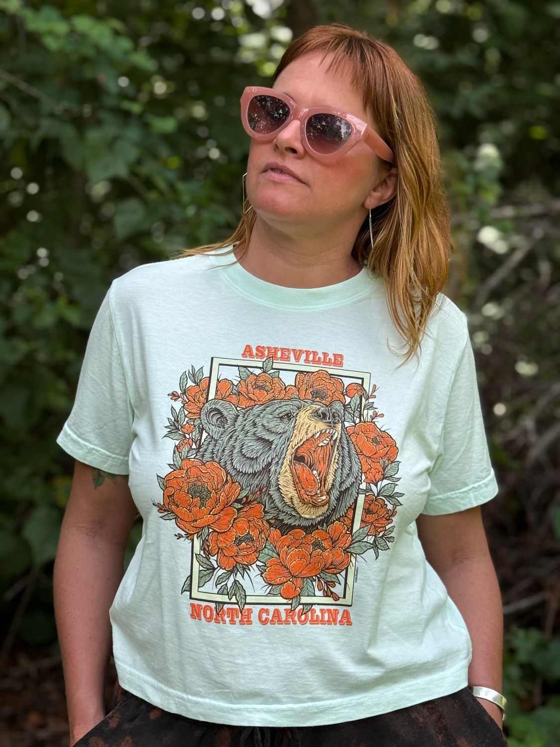 Bear And Flowers Women’s Crop Top T-Shirt