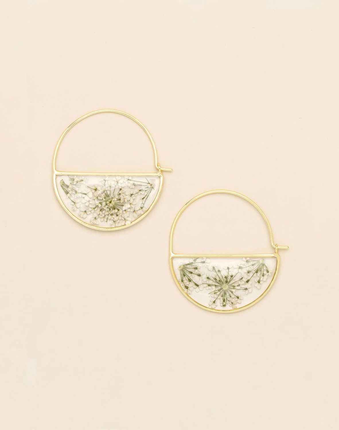 Pressed Flower White Lace Flower Gold Hoop Earrings