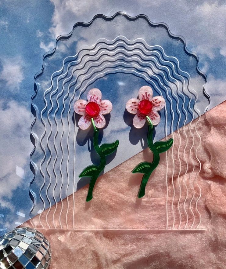 Wavy Daisies Earrings