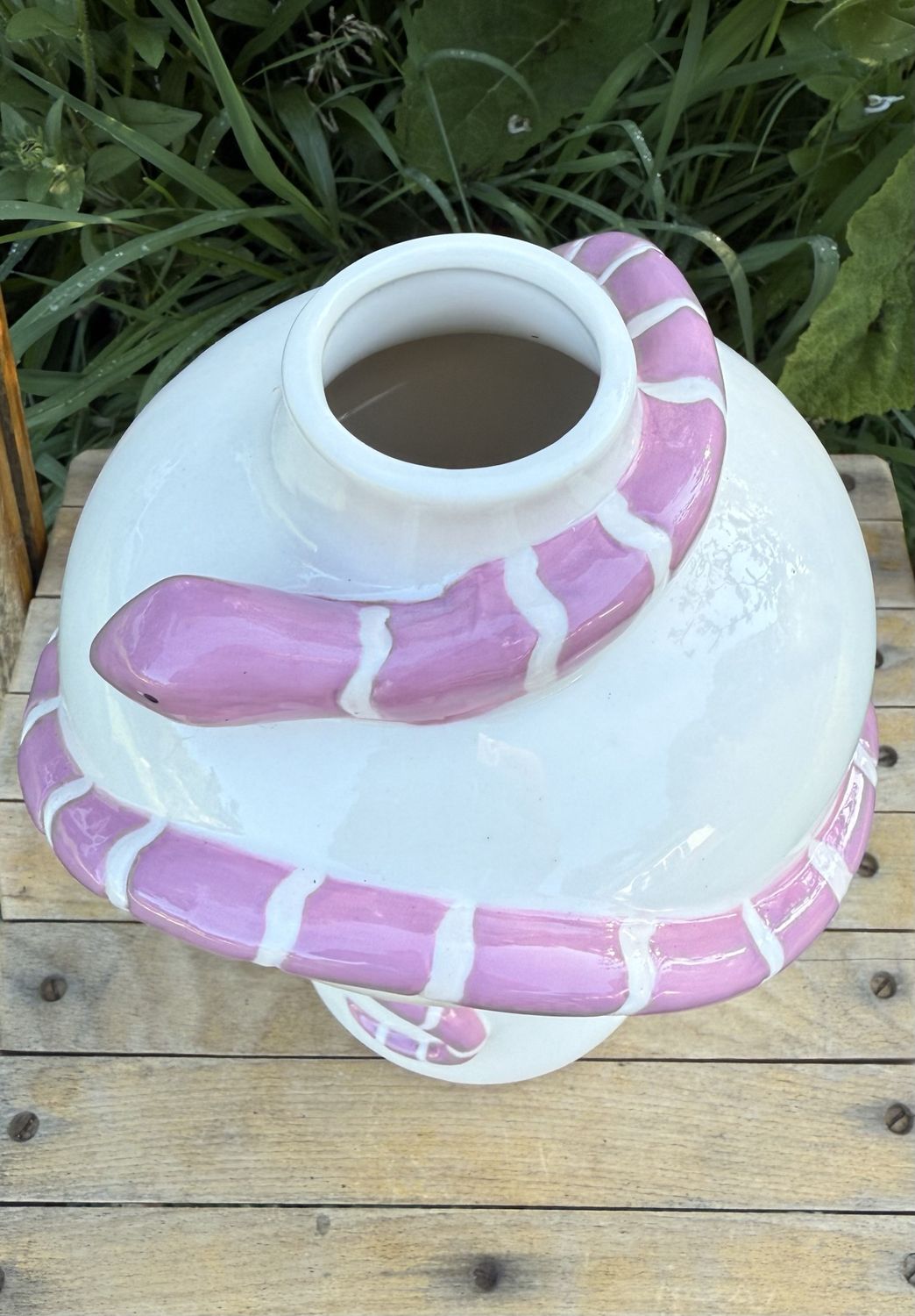 Stoneware 3D White And Pink Snake Vase