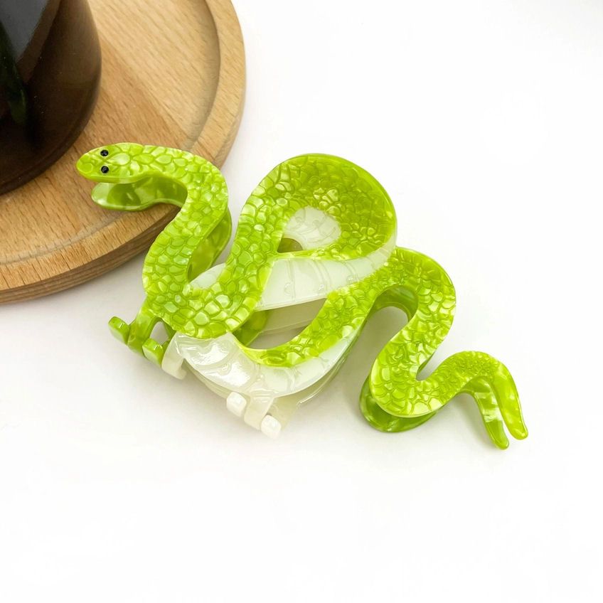 Green And White Snake Hair Claw Clip