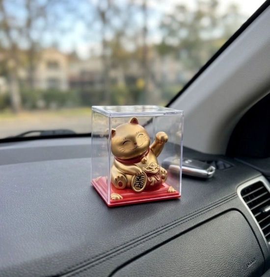 Solar Waving Gold Lucky Cat Figurine With Coins