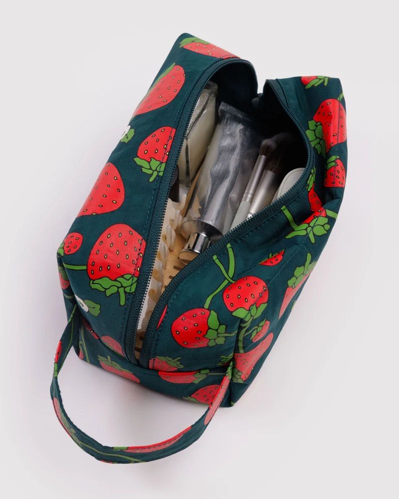 Baggu Dopp Kit Strawberry Blossom