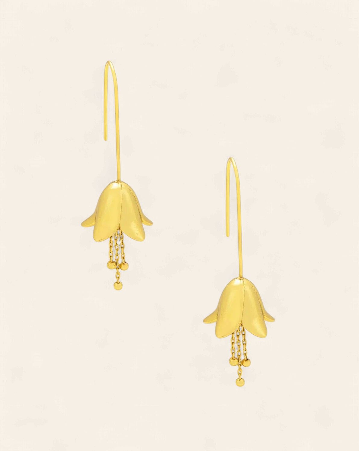 Refined Icon Lily Drop Gold Earrings