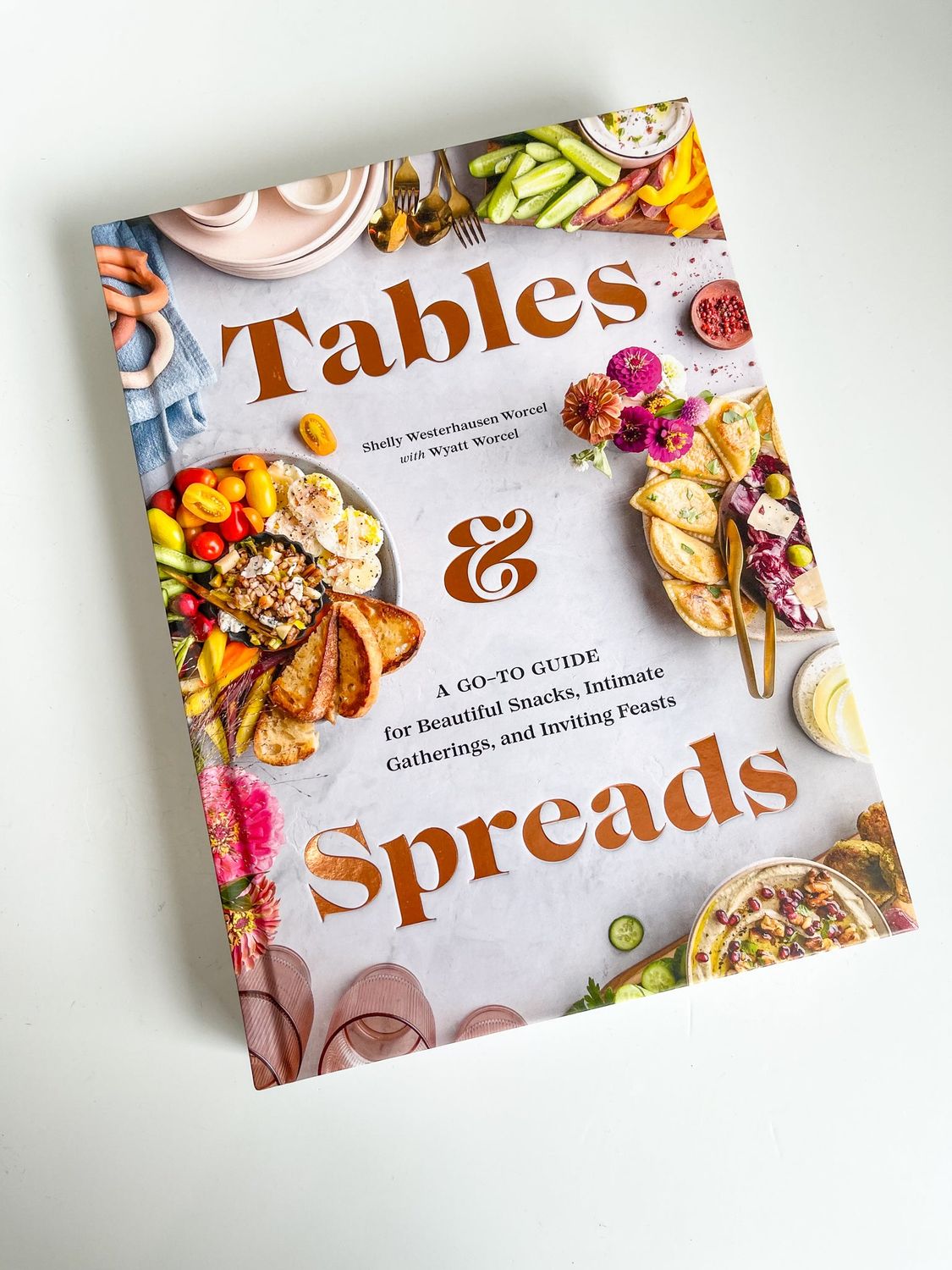 Tables &amp; Spreads-1797206494