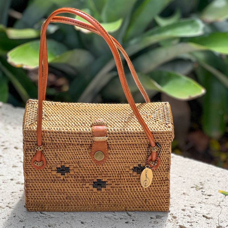 Diamond Pattern Ata Box Handbag