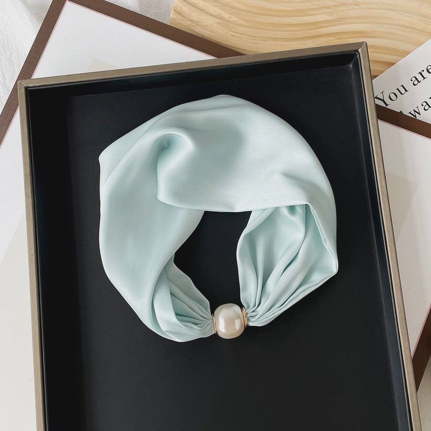 Silky Print Scarf Necklace-Pearl, Color: Mint