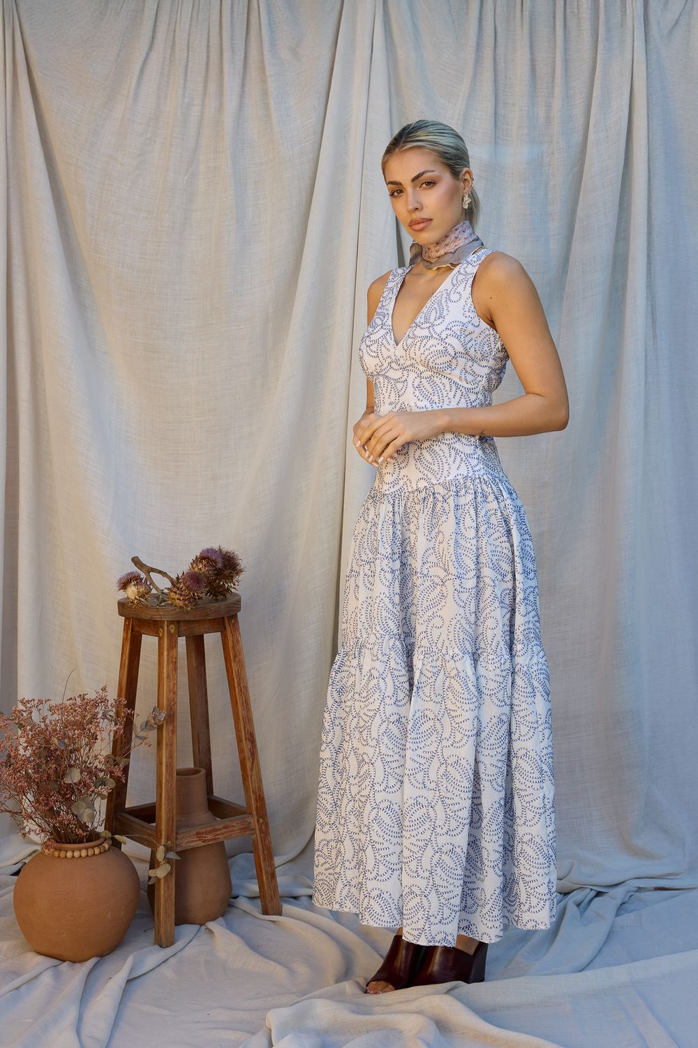 Vestido Largo Azul Bordado