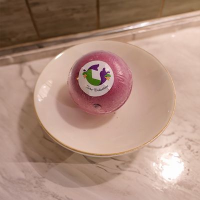 "Zero Deductions" Victory Bath Bomb for All-Star Cheerleaders