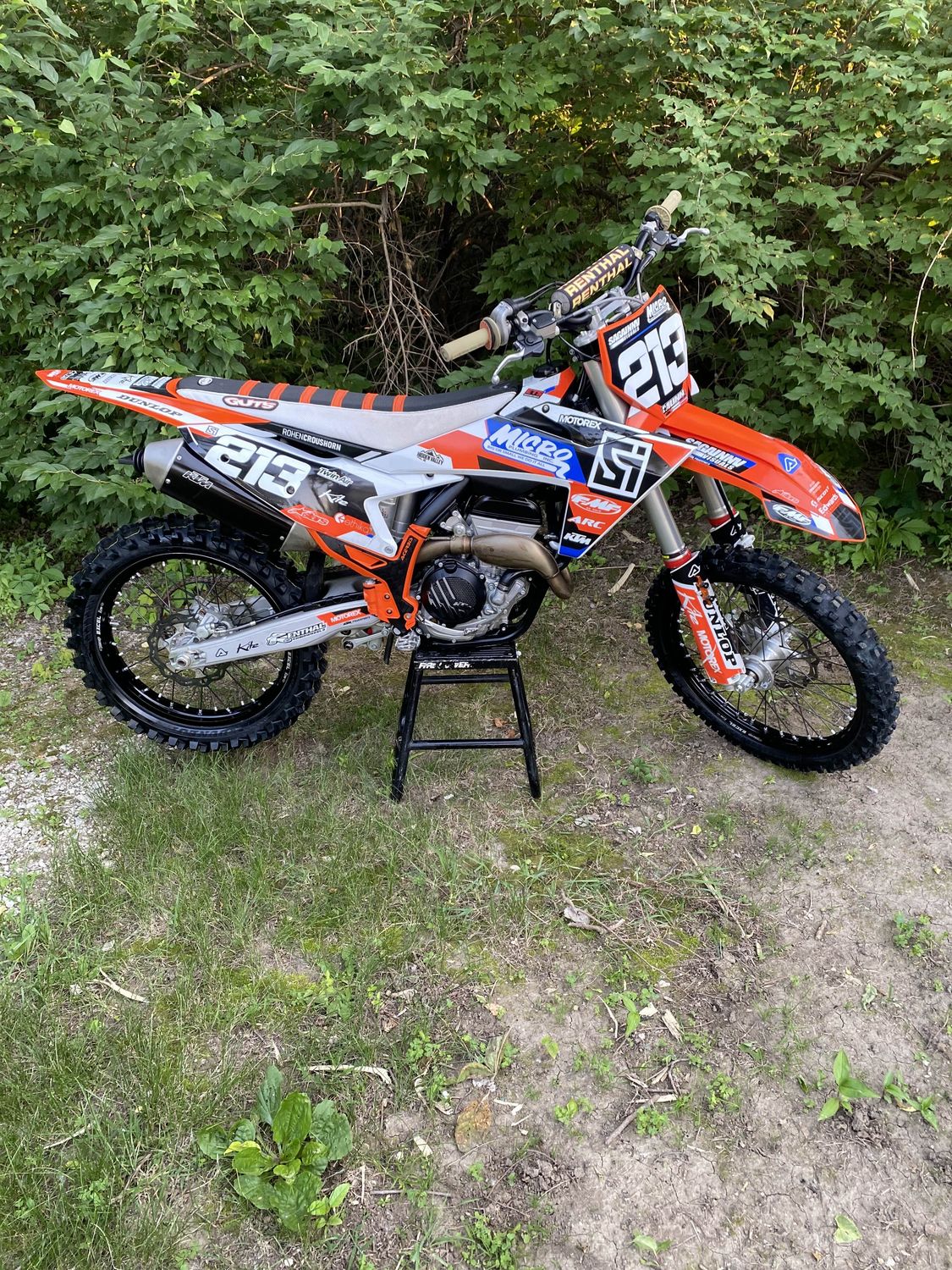 Full Custom Graphics