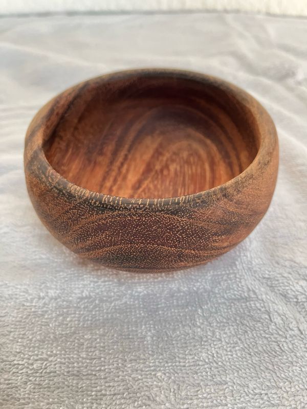 Schale aus einem Stück 13 cm
