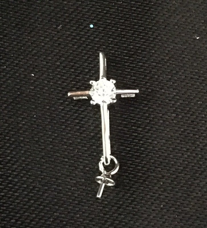 Cross - Sterling Silver mounted pendant