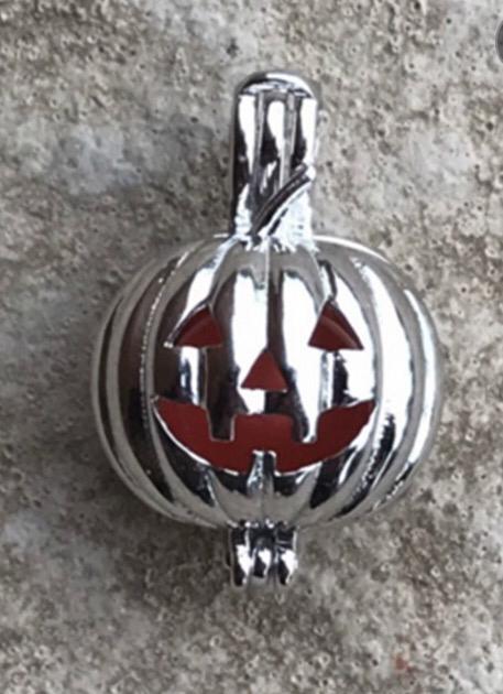 Pumpkin (with orange pearl)