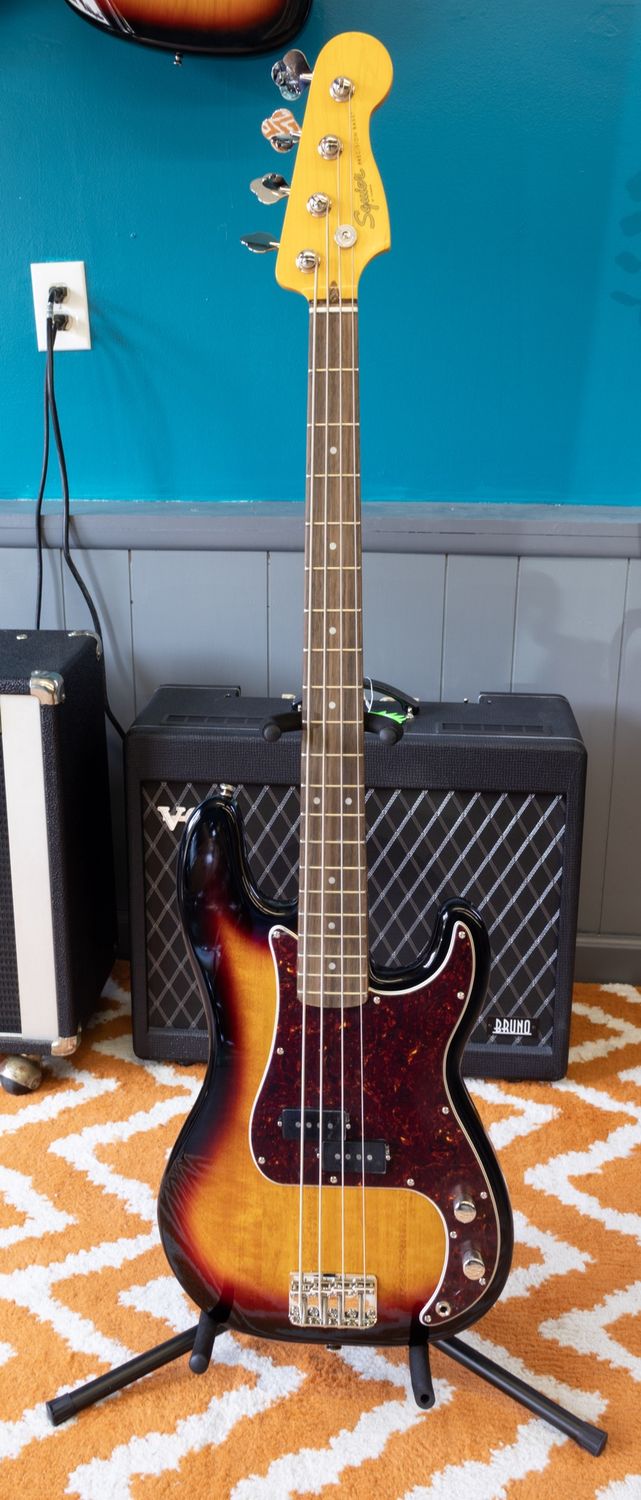 Squier 60&#39;s Classic Vibe P bass