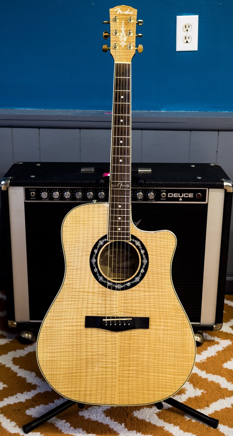 FenderT Bucket 400 CE Acoustic/Electric Guitar