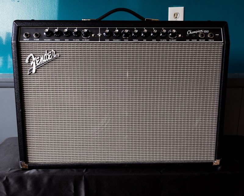 Fender Champion 100 watt 2x12-Used