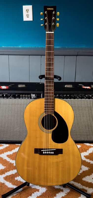 Yamaha FG-75 Red Label