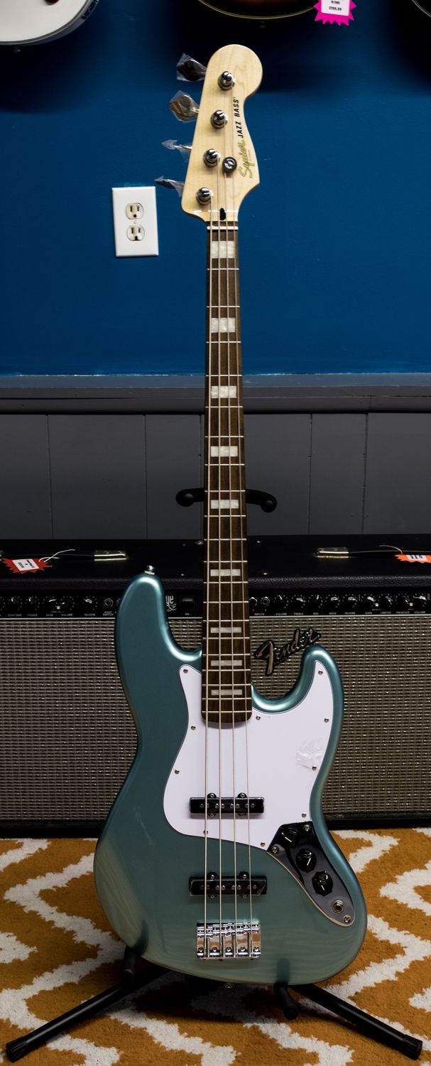 Squier Affinity Series Active Jazz Bass-Mystic Sea Foam Green
